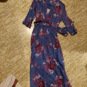 Ladies chambray floral maxi dress with tie belt size m?